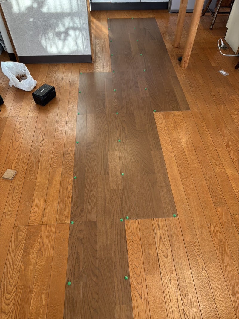 【内装リフォーム】部分的な床張り替えは50年持つ「無垢材」で(静岡市清水区)