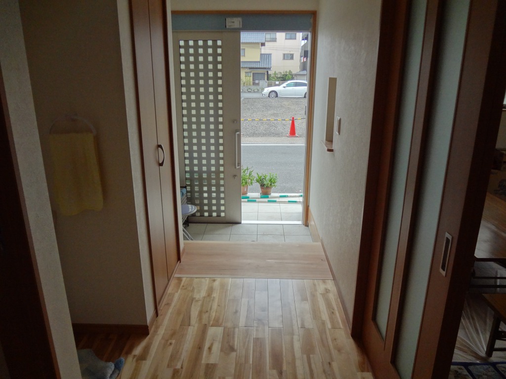 家族の絆を紡ぐ注文住宅：書道と和の趣が調和する家